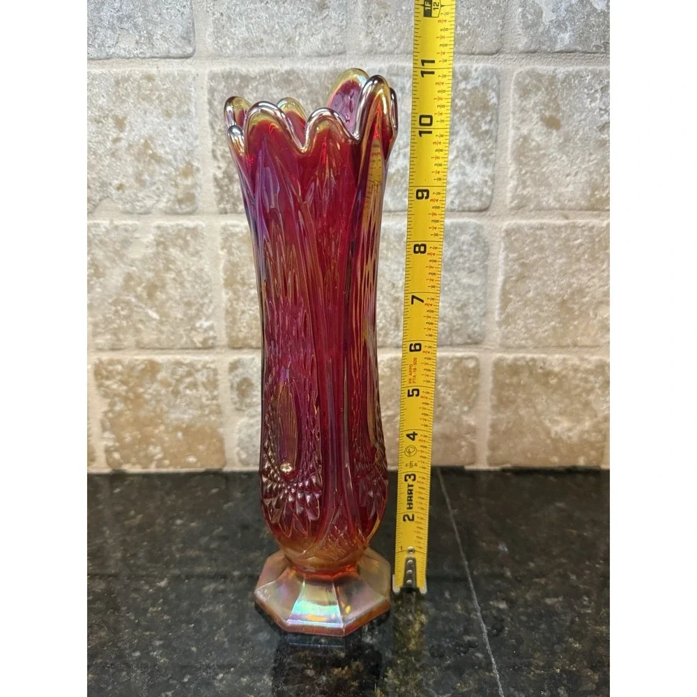 Vintage Indiana Heirloom Series Amethyst‎ Carnival Glass Swung 10.25